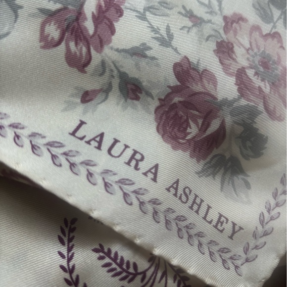 Vintage silk large Laura Ashley Pink and Purple Floral scarf - Picture 9 of 12